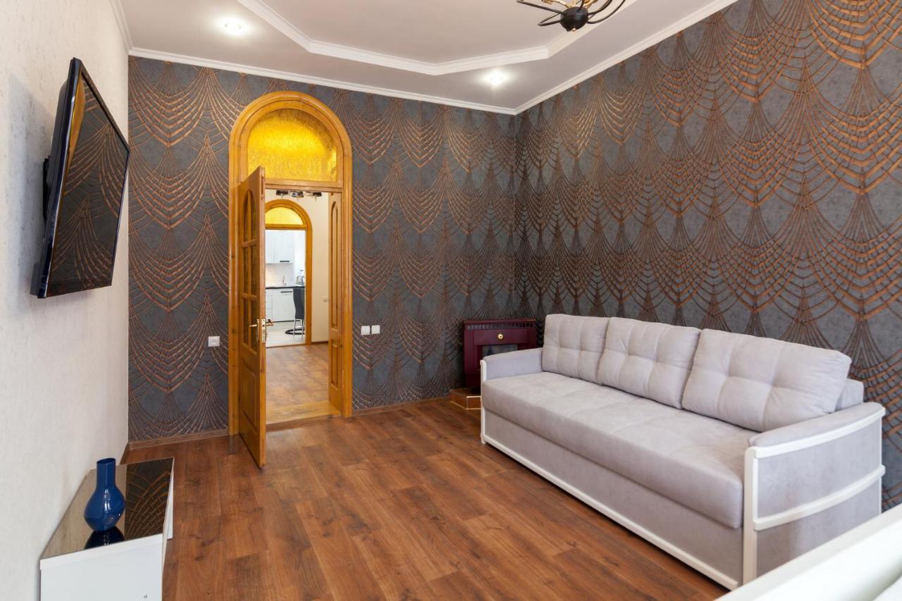 Leogrand Apartments Panteleimona Kulisha 27 Lwów Zewnętrze zdjęcie
