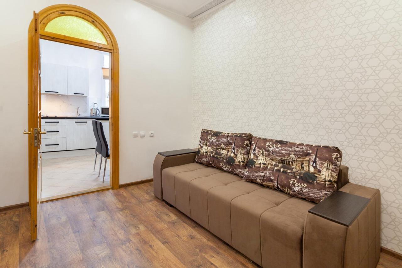 Leogrand Apartments Panteleimona Kulisha 27 Lwów Zewnętrze zdjęcie